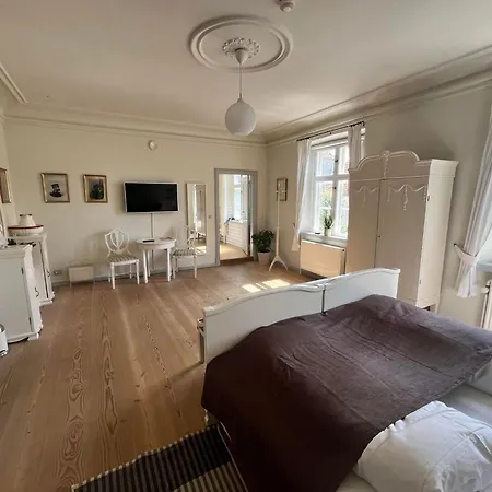 Brodremenighedens 3*